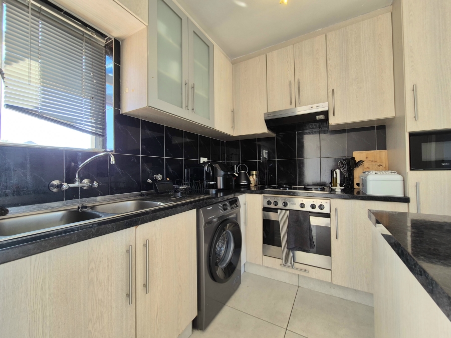 2 Bedroom Property for Sale in Wynberg Western Cape
